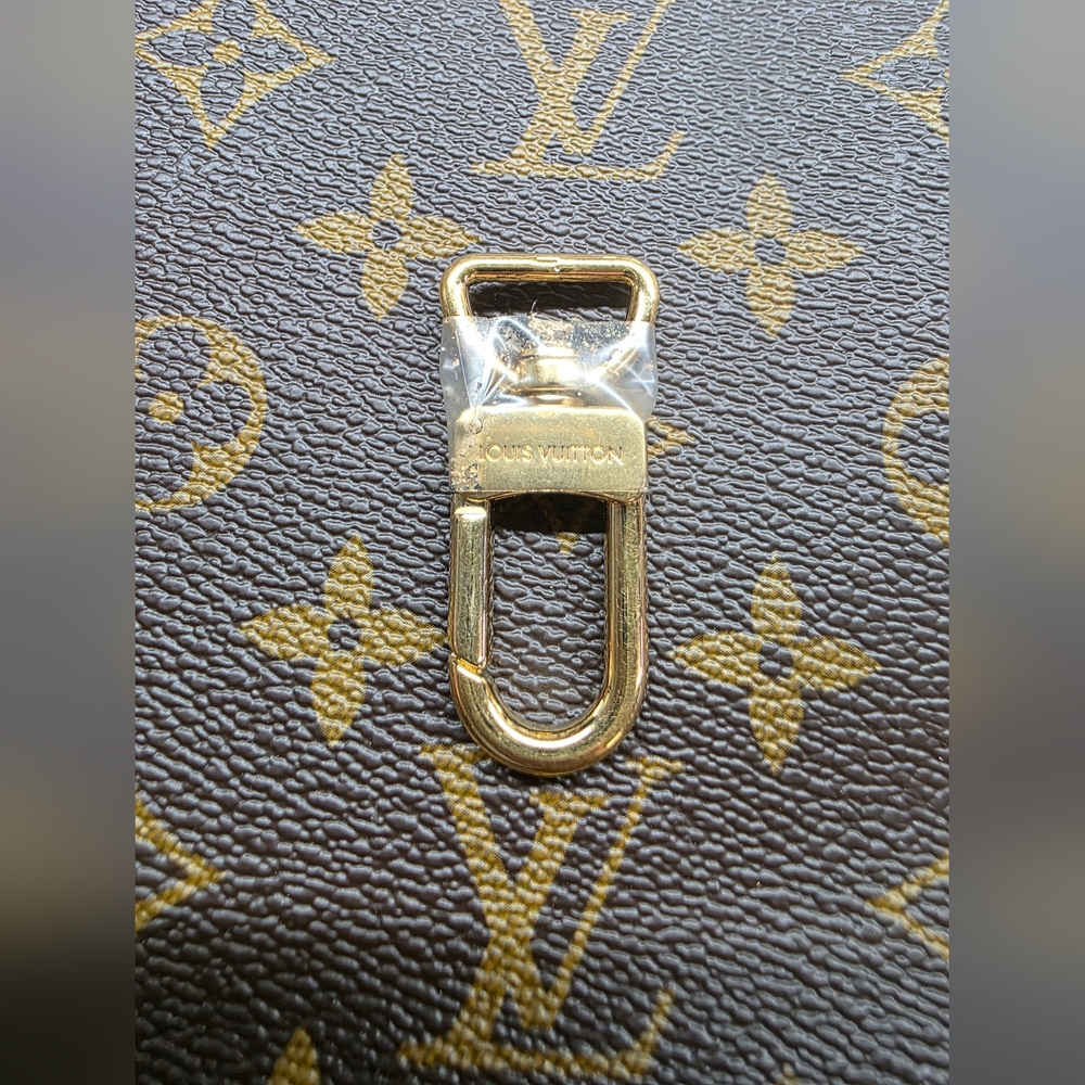 Louis Vuitton Lobster Clasp Hardwear X1